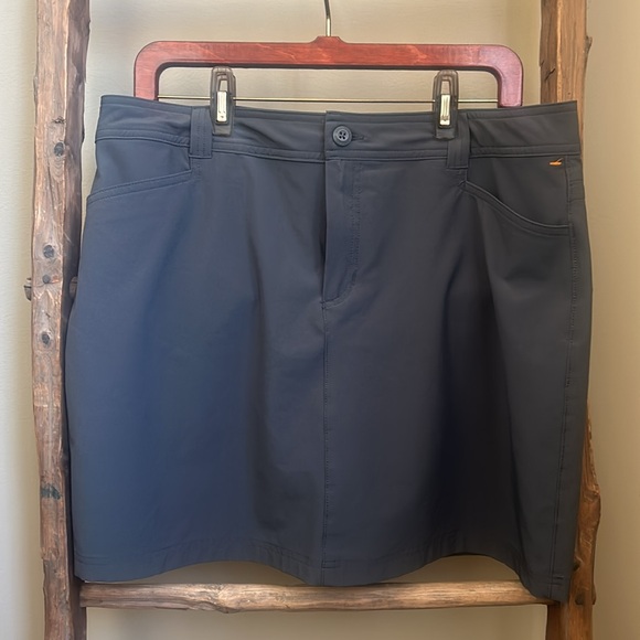 NWOT Eddie Bauer Women's Dark Smoke Adventurer Skort Size 14 - Picture 4 of 7